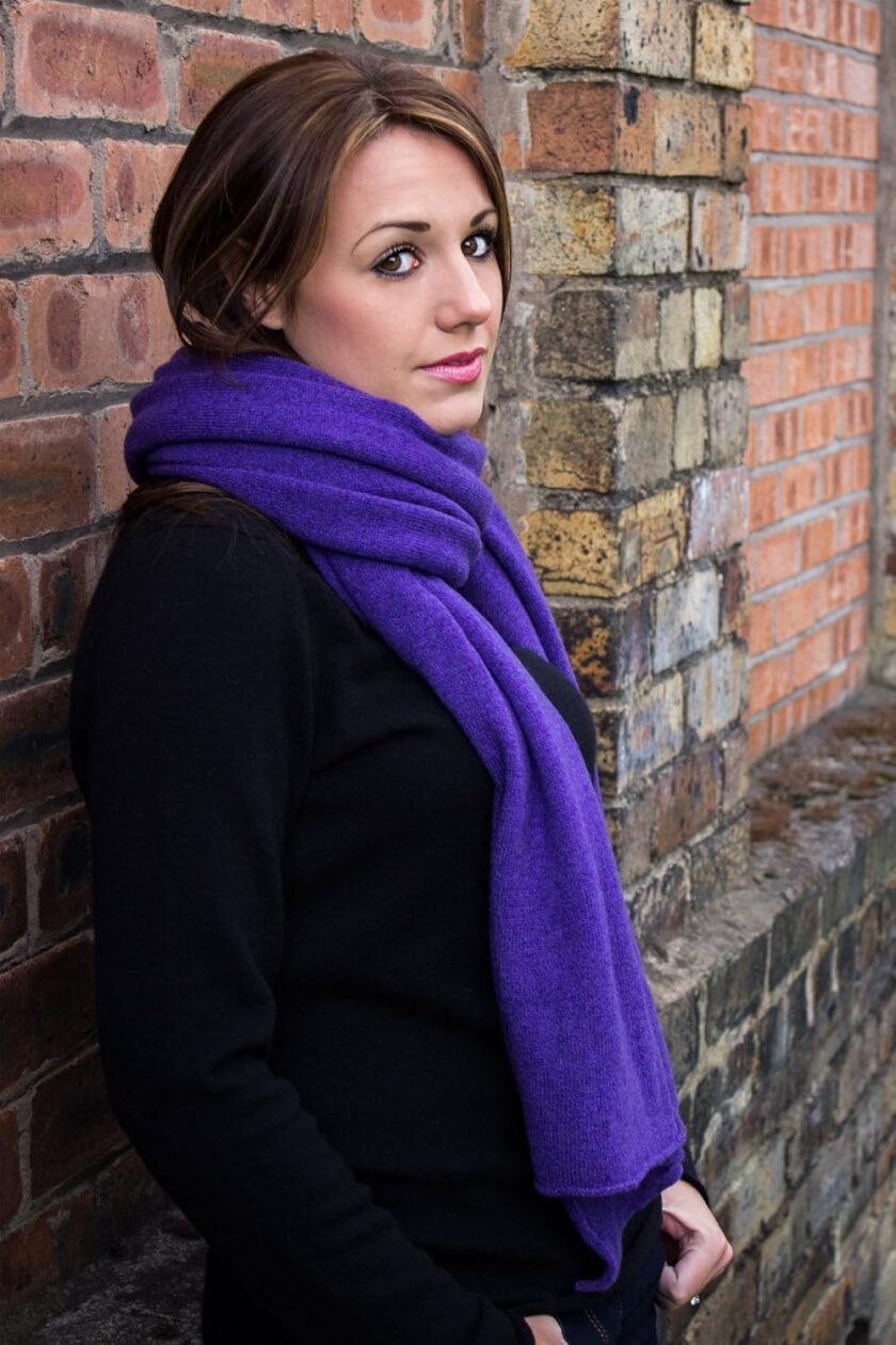 Love Cashmere Women's 100% Cashmere Wrap Scarf - hand made in Scotland RRP $350 - Image 3